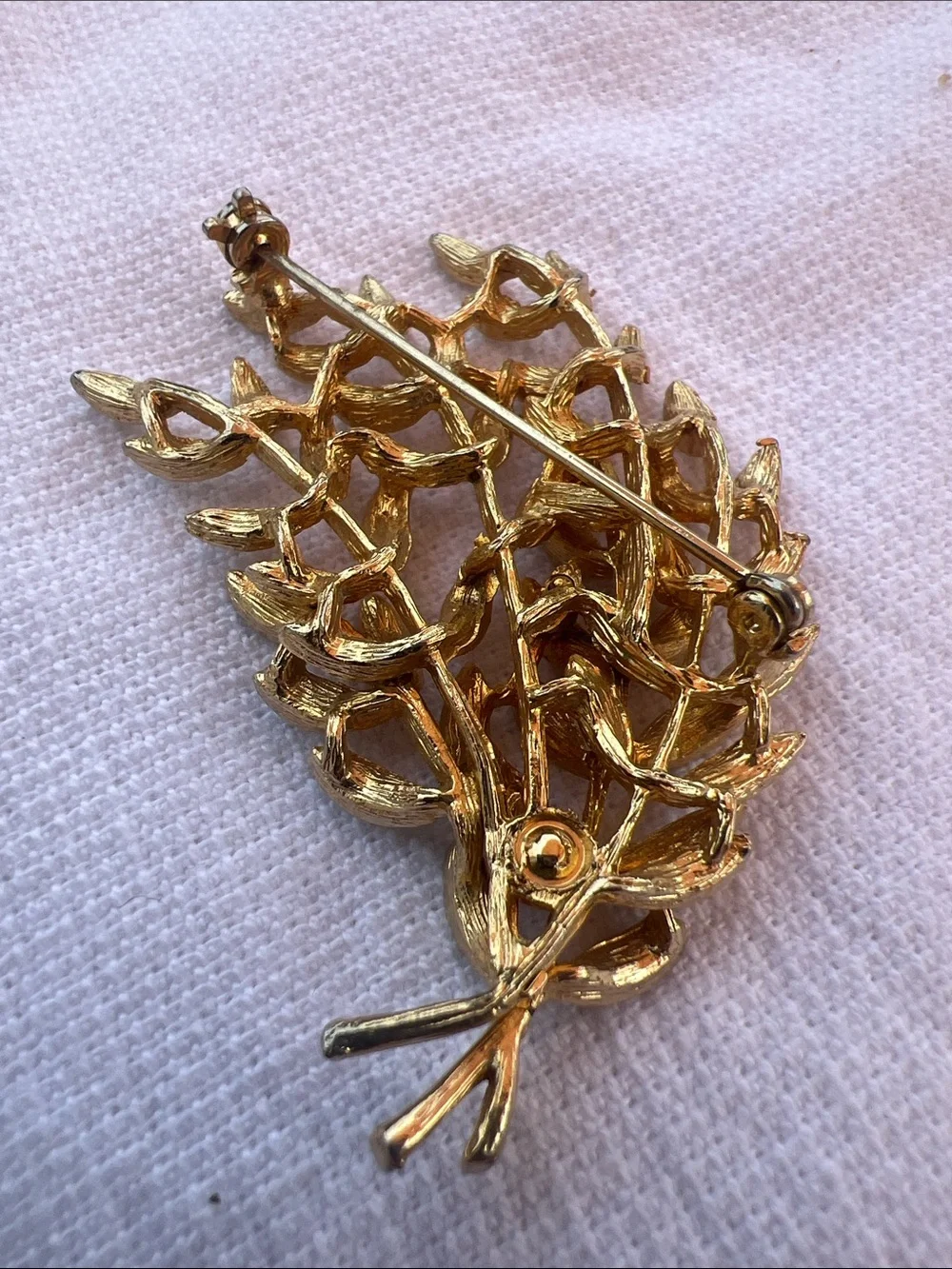 Vintage Brushed Goldtone Leaf Cluster Branch Brooch - Botanical Pin